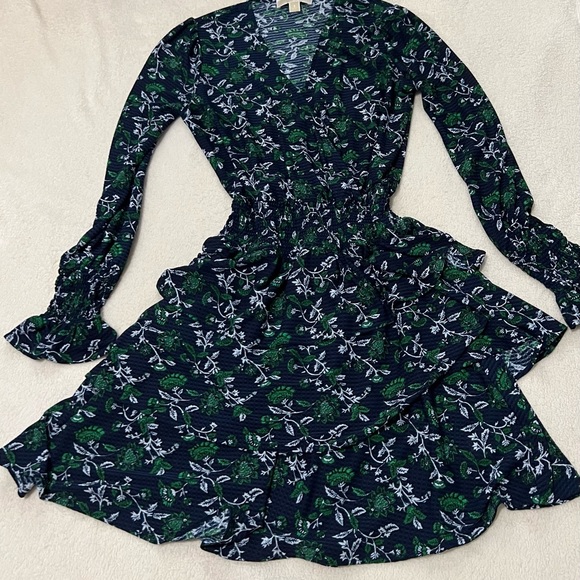 Long sleeve layered dress with floral print. Navy blue, green, and white. - Picture 2 of 4
